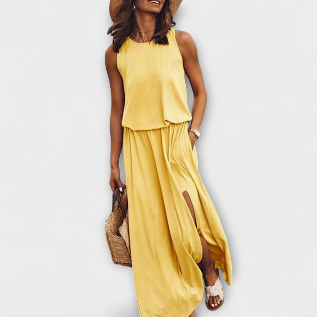 Breathable, loose, sleeveless dress with a round neckline