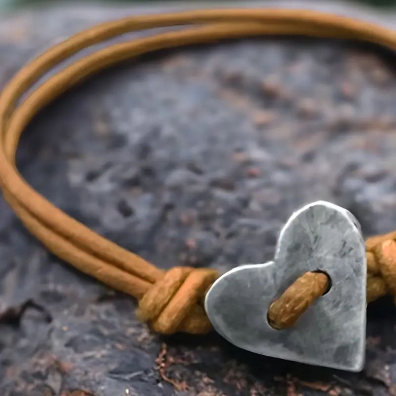 Zayla™ - BOHEMIAN-STYLE HEART BRACELET WITH ADJUSTABLE FIT