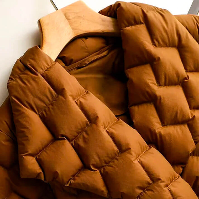 Avery™ - Elegant quilted down coat