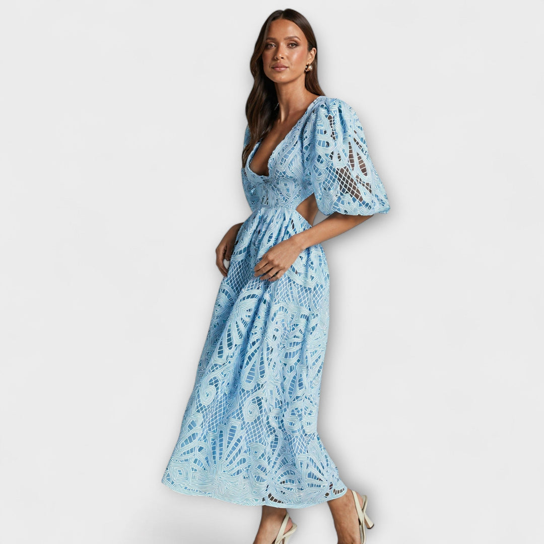 Elegant dress with delicate details