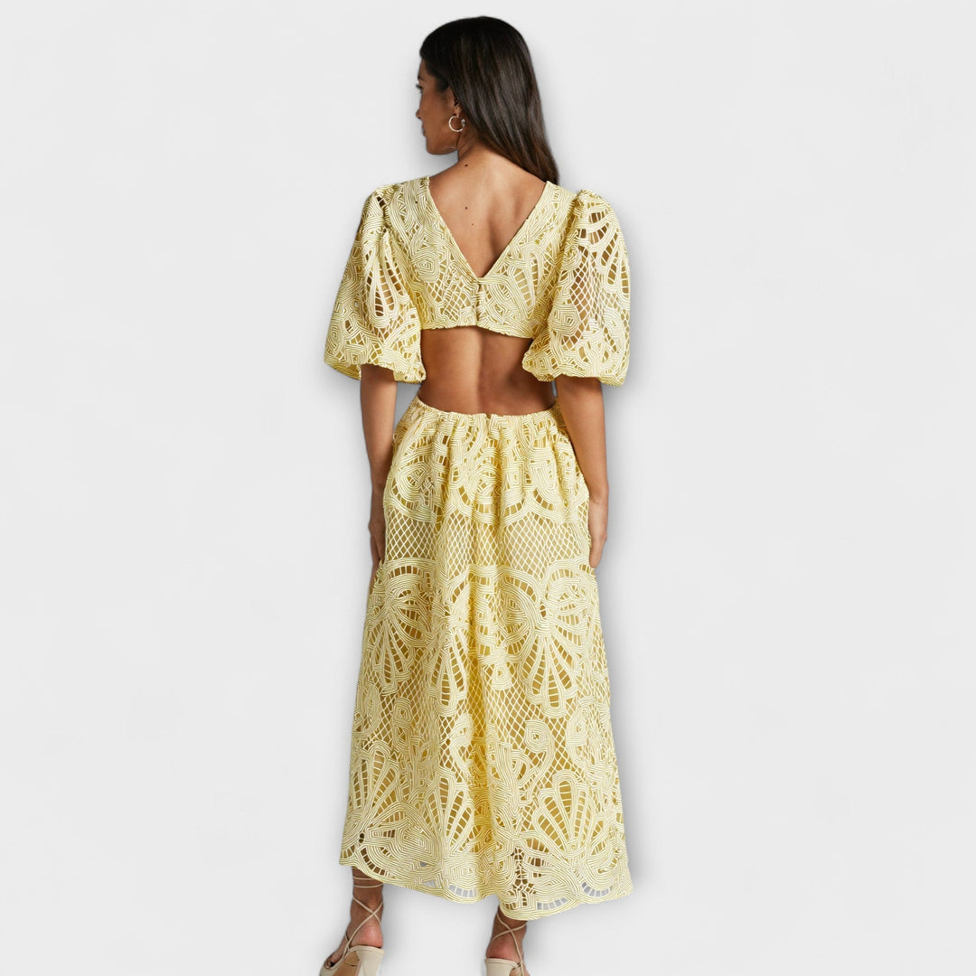 Elegant dress with delicate details