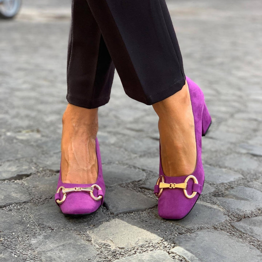 Mackenzie | Elegant Pumps With Gold Detail