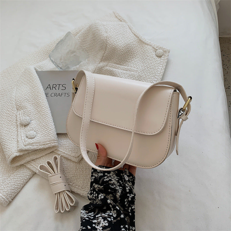 Eldborg | Elegant shoulder bag in muted nude tone