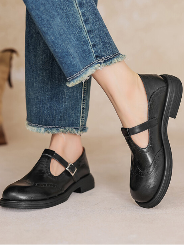 Lara | Vintage Mary Jane Flats