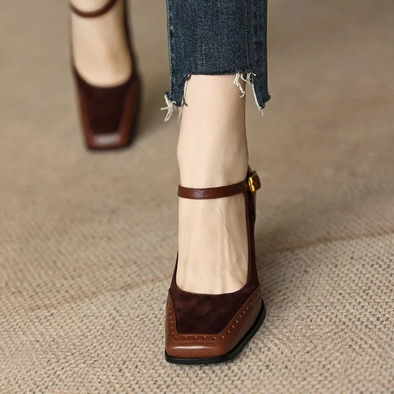 Naomi | Classic Pumps