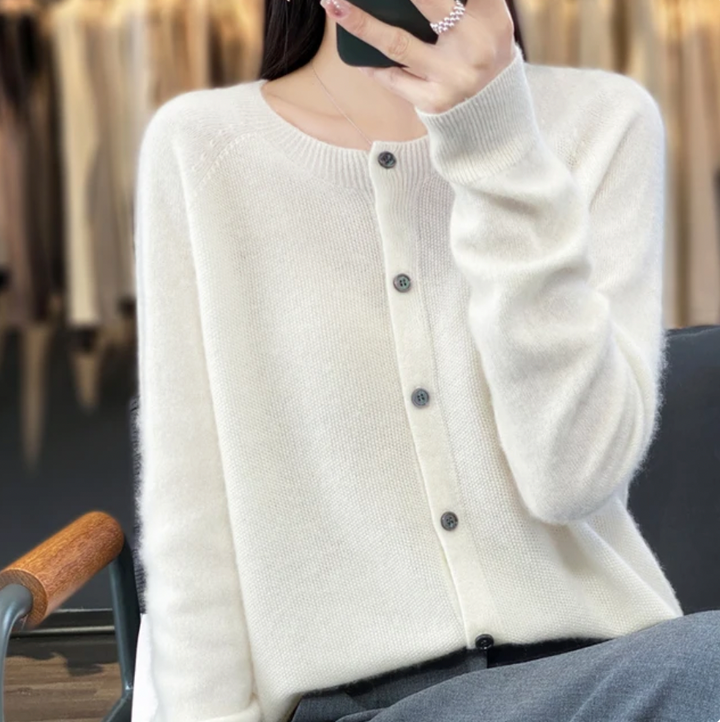 Annabel | Elegant Cardigans Made from Luxurious Merino Wool