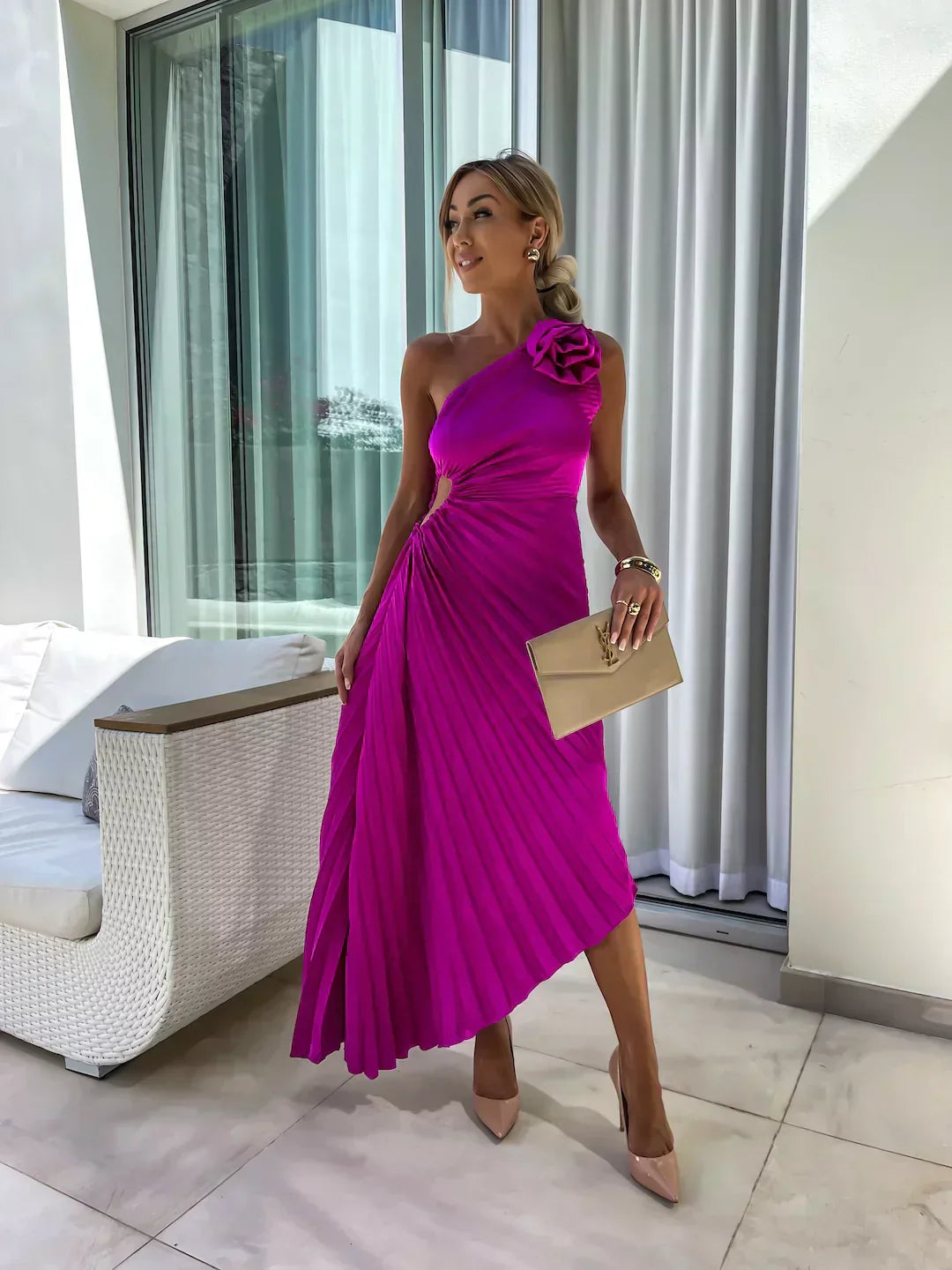 Florie – Romantic Floral Midi Dress