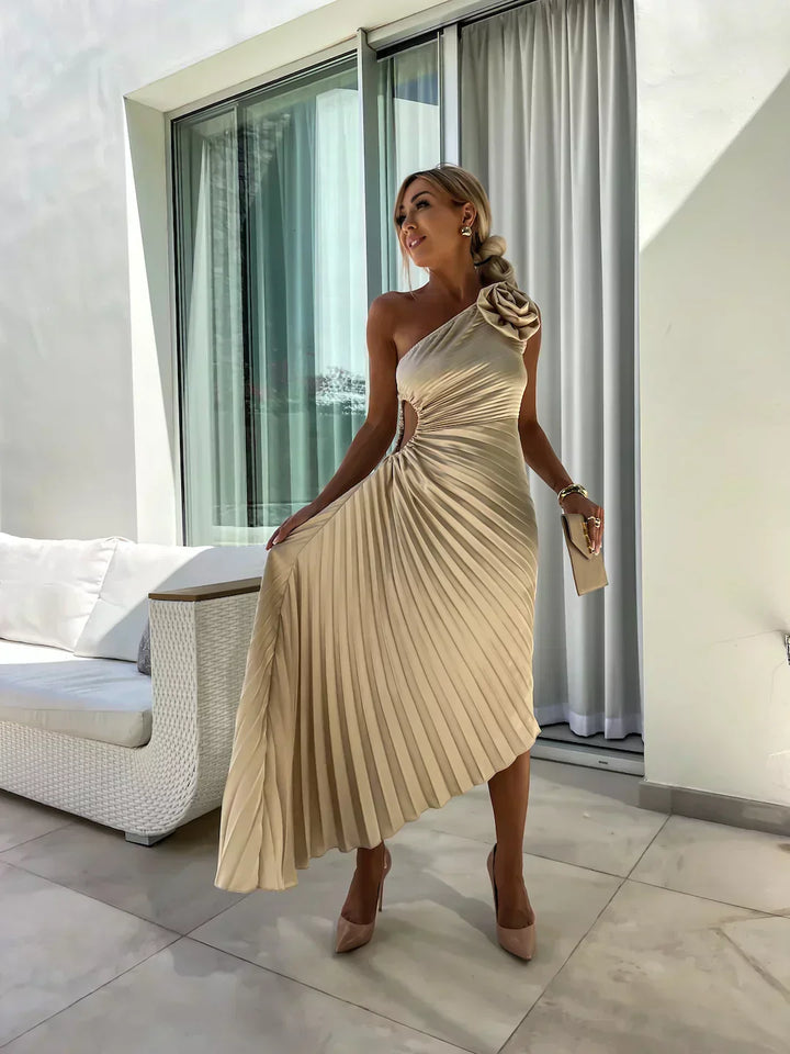 Vivian – Soft Feminine Dress
