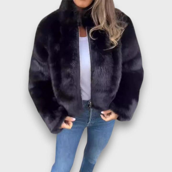 Veyla – Elegant Short Jacket