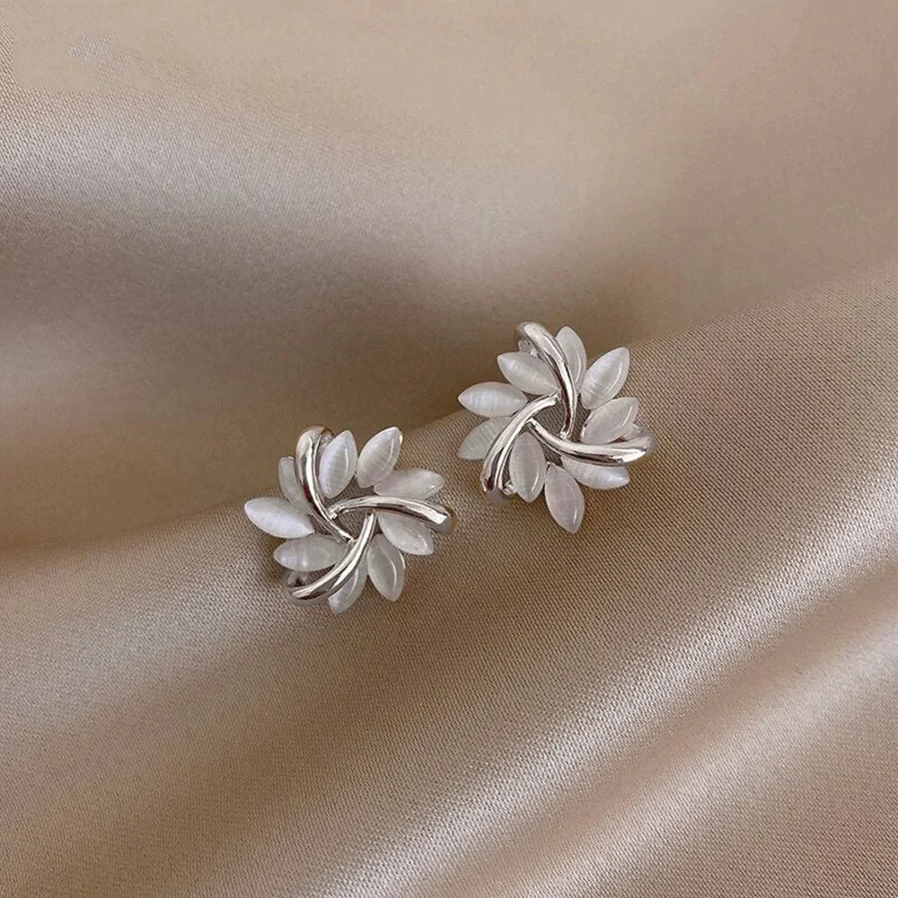 Quinn™ - CIRCLE EARRINGS WITH OPAL PETALS