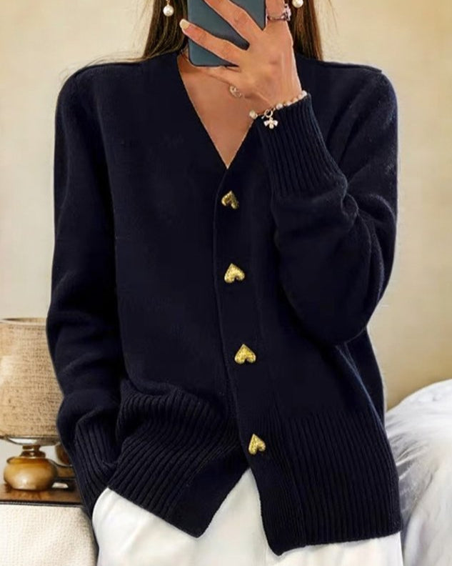 Diede | Sweater with Heart-Shaped Buttons for an Enchanting Look