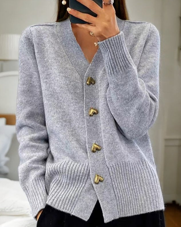 Diede | Sweater with Heart-Shaped Buttons for an Enchanting Look